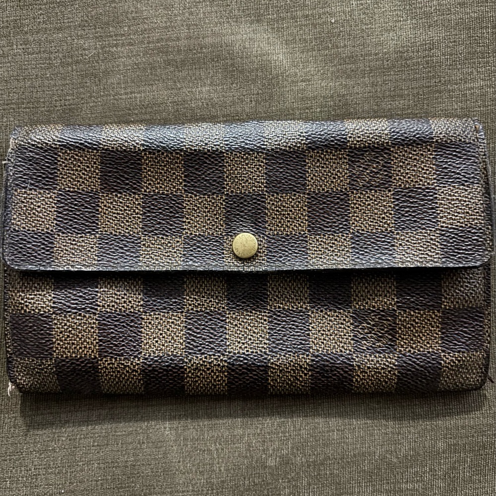 Louis Vuitton Damier Wallet